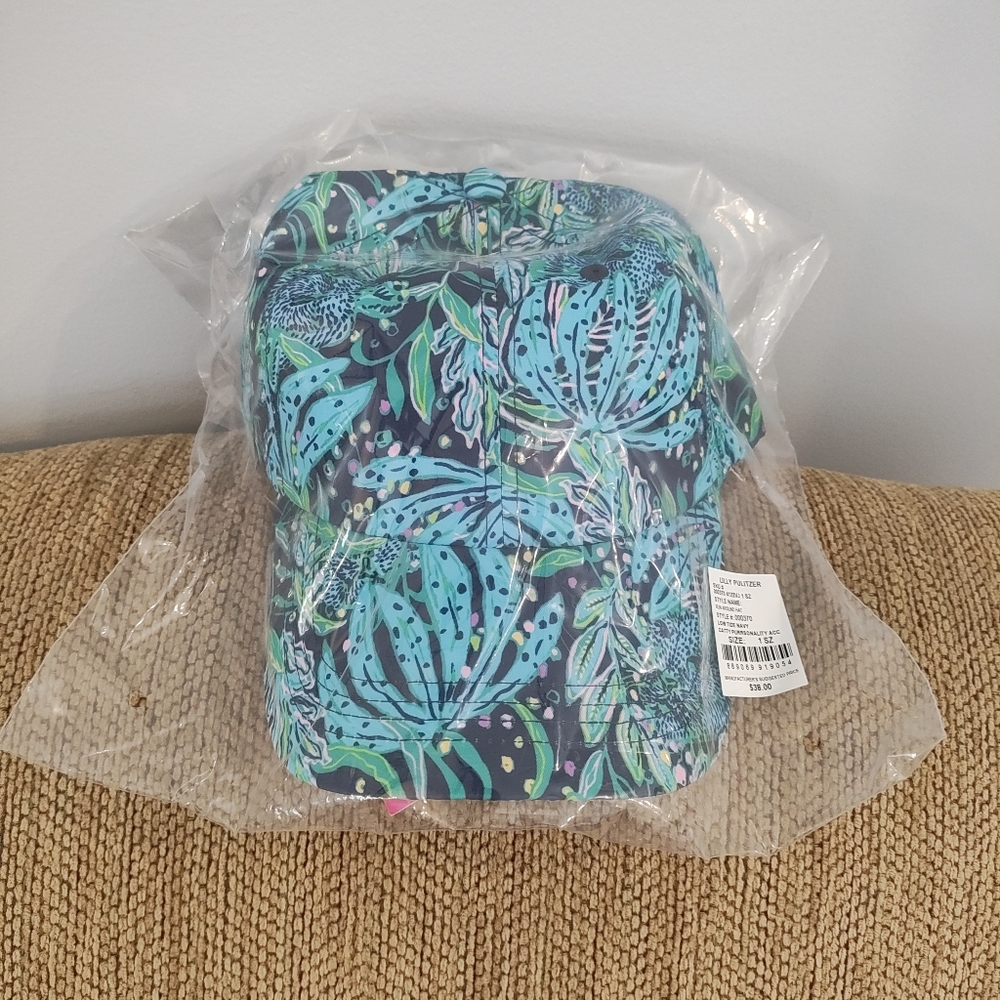 NWT Catty Purrsonality Hat